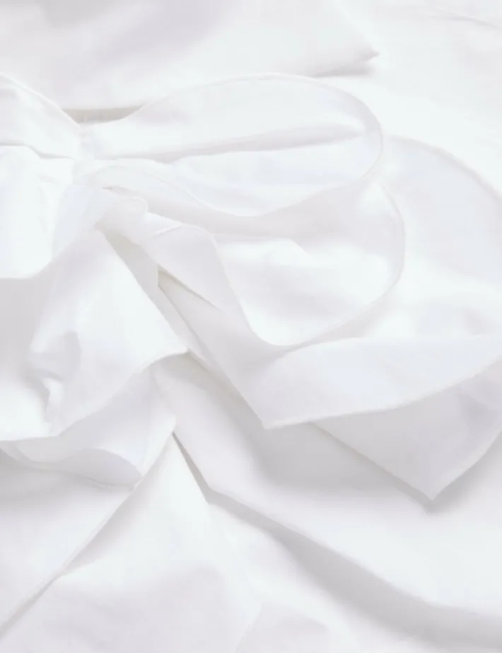 allai_oversized_corsage_d_5.webp Allai Oversized Corsage Detail Cotton Shirt<Ted Baker Outlet