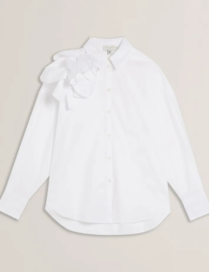 allai_oversized_corsage_d_6.webp Allai Oversized Corsage Detail Cotton Shirt<Ted Baker Outlet
