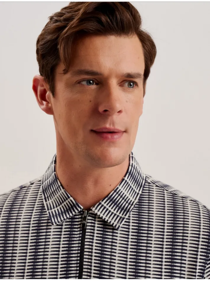 capuzzo_long_sleeve_geo_s_3.webp Capuzzo Long Sleeve Geo Stripe Zip Polo Shirt<Ted Baker Online