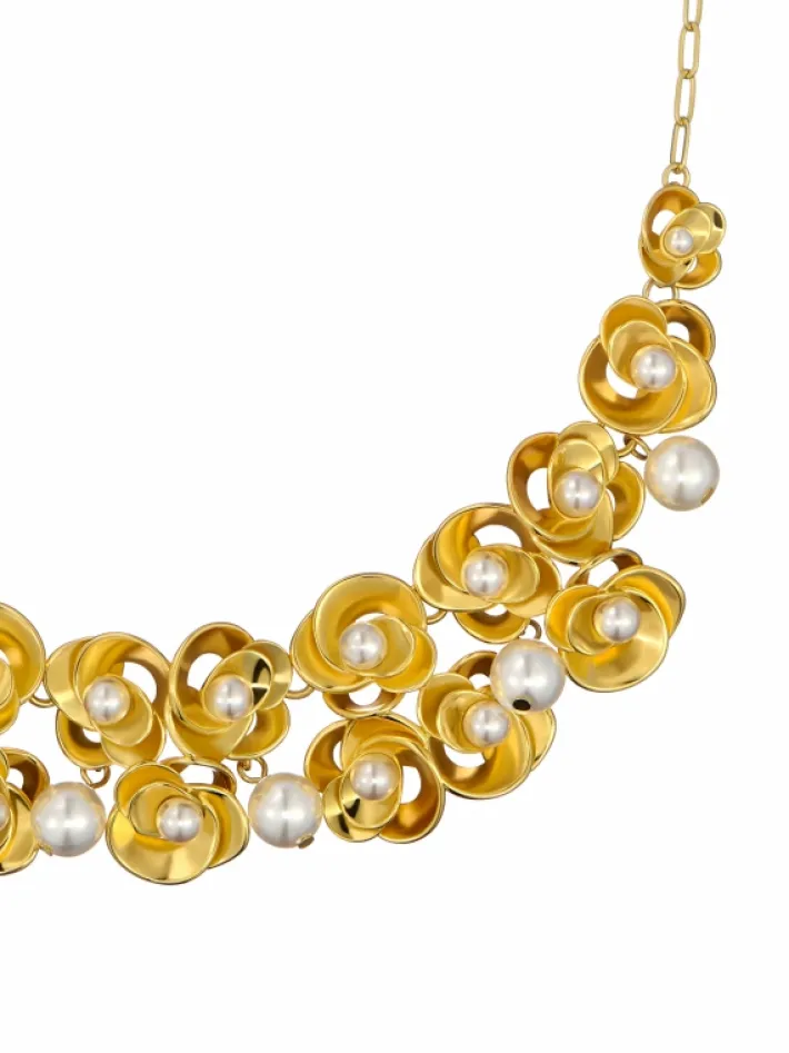 floressa_pearl_flower_nec_2.webp Floressa Pearl Flower Necklace<Ted Baker Shop