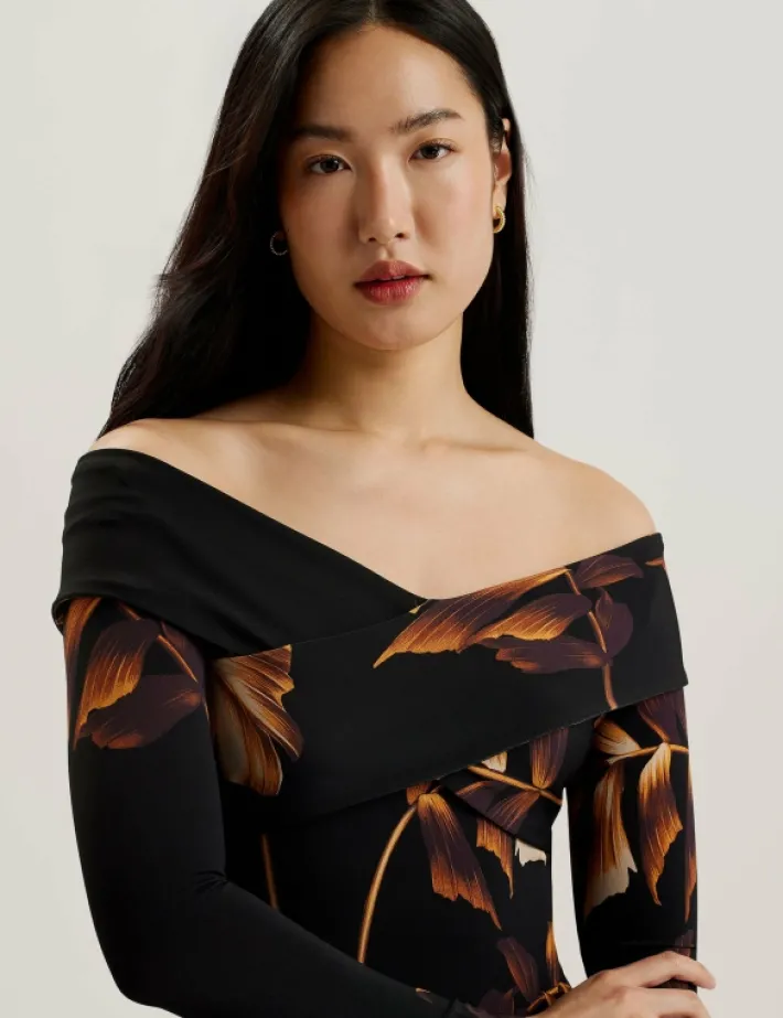 josefen_printed_bardot_lo_1.webp Josefen Printed Bardot Long Sleeve Midi Dress<Ted Baker New