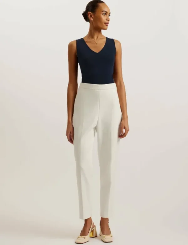 Josiiy V-Neck Slim Fit Sleeveless Knit Top<Ted Baker New