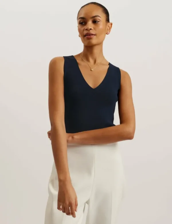 Josiiy V-Neck Slim Fit Sleeveless Knit Top<Ted Baker New