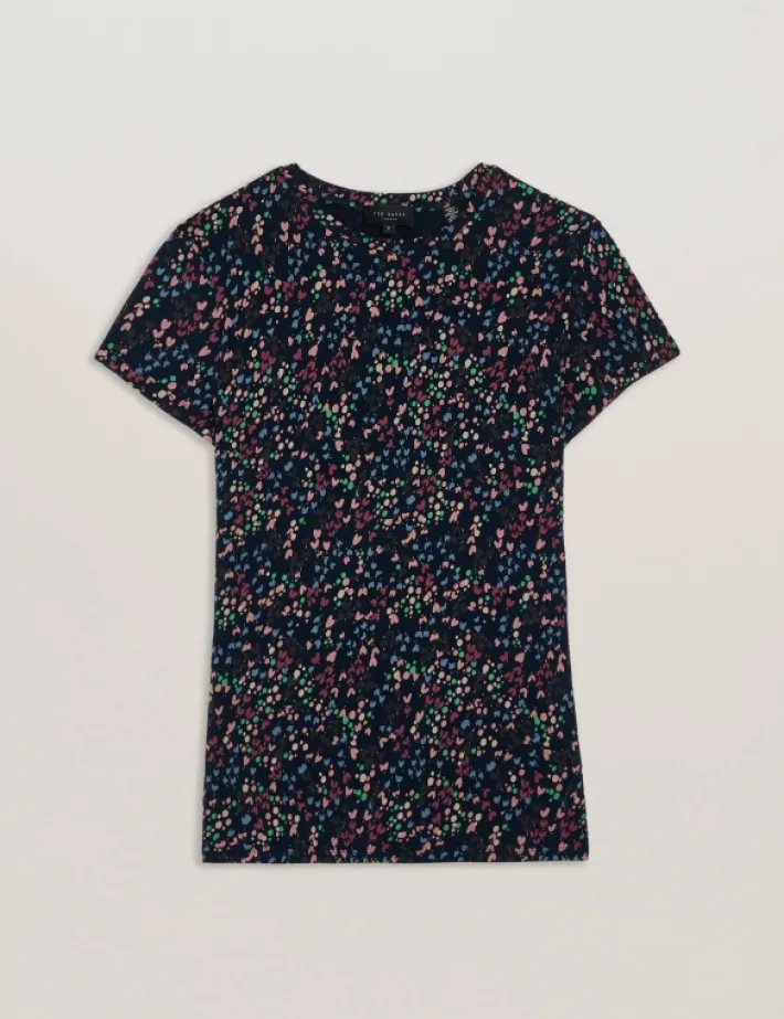 remanaa_heart_printed_fit_6.webp Remanaa Heart Printed Fitted Tee<Ted Baker Online