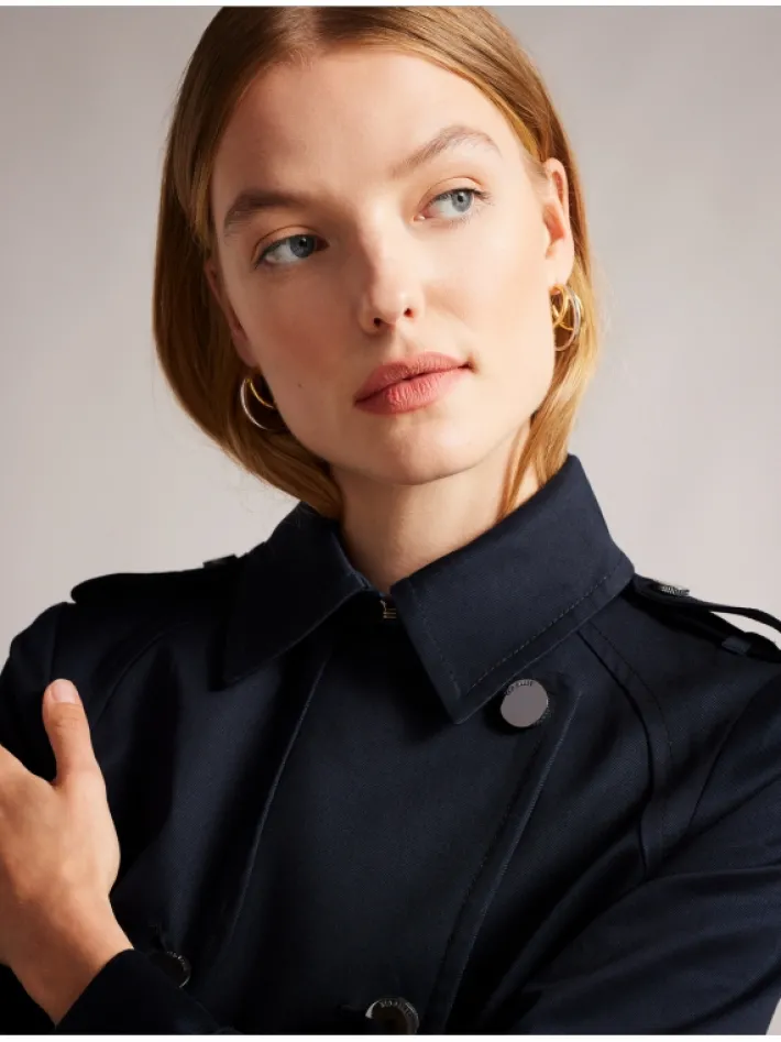 robbii_lightweight_shower_1.webp Robbii Lightweight Showerproof Belted Trench Coat<Ted Baker New