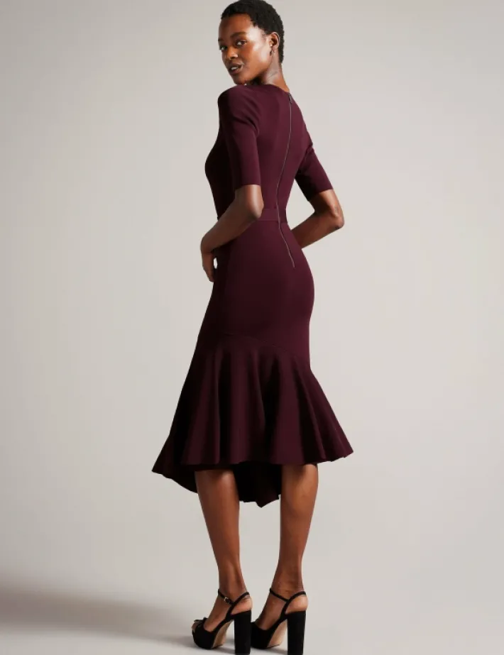 samalee_flippy_hem_knitte_3.webp Samalee Flippy Hem Knitted Midi Dress With Belt<Ted Baker Clearance