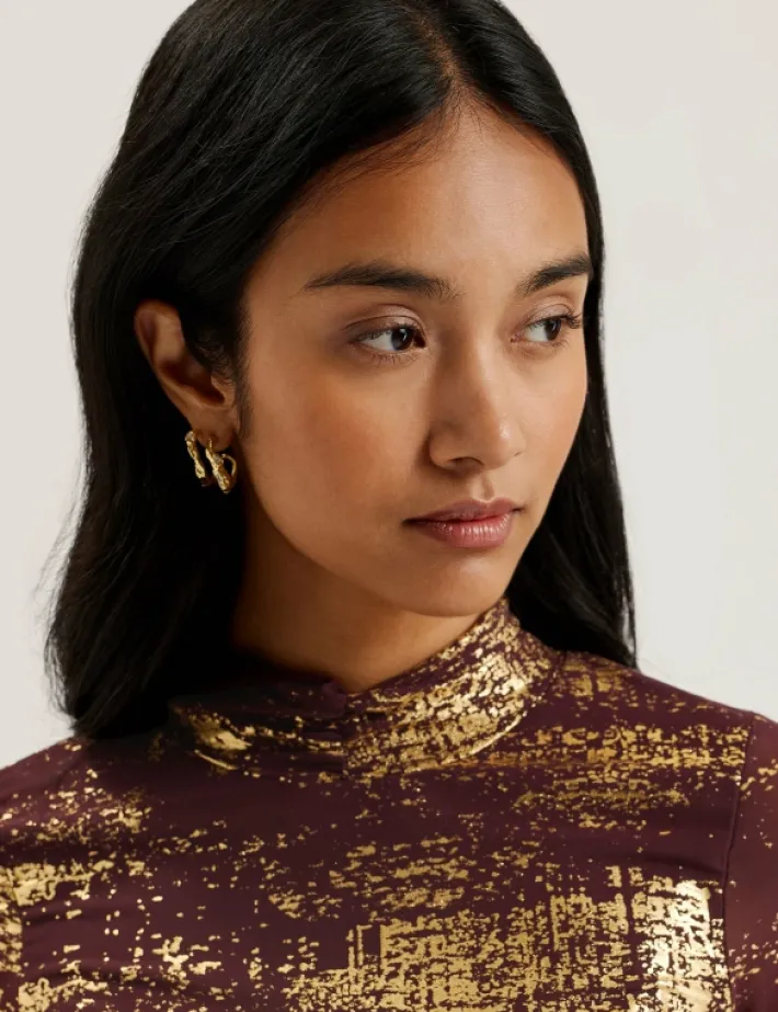 sofiy_foil_print_high_nec_3.webp Sofiy Foil Print High Neck Mesh Top<Ted Baker Discount